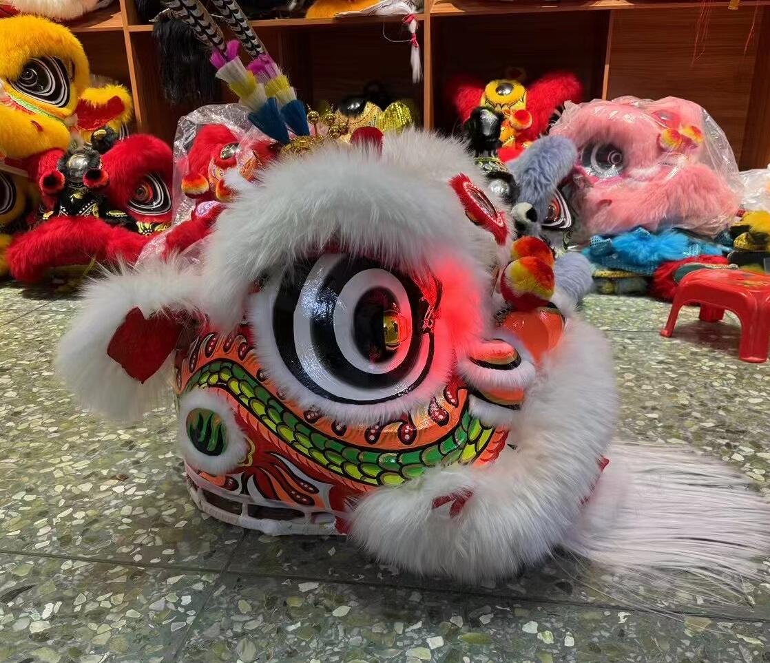 Traditional Celebration Lion Dance Costumes LED Light Eye Chinese Dancing Lion Head Complete Set