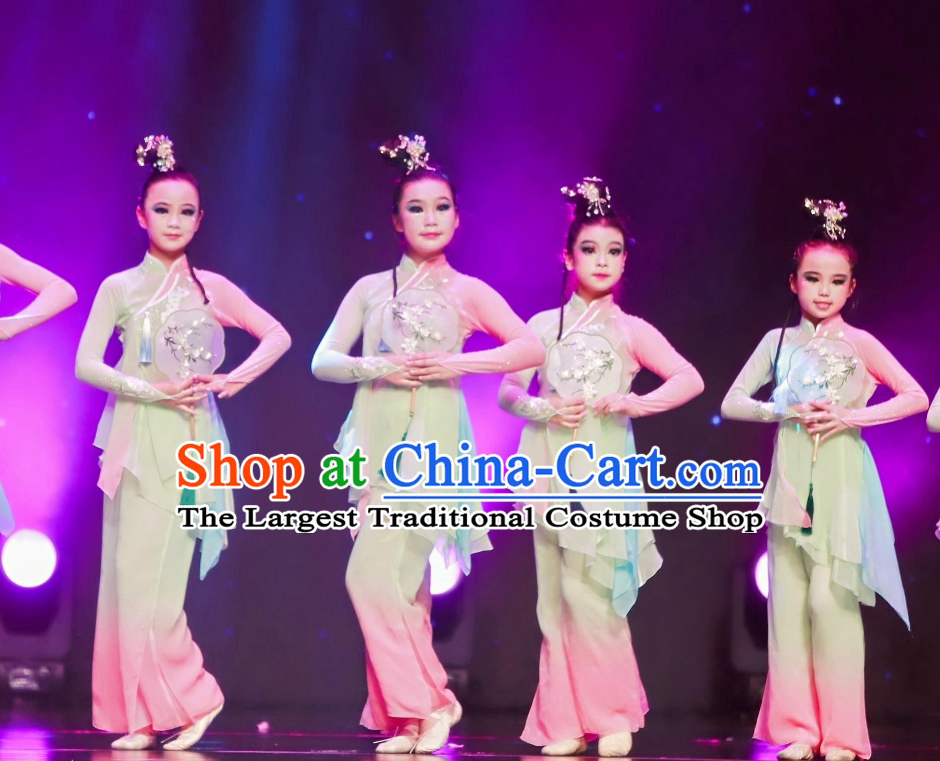 Female Classical Dance Attire Elegant Beauty In Both Light And Bold Makeup Repertoire Jiaozhou Yangko Fan Dance Outfit Group Performance Costume