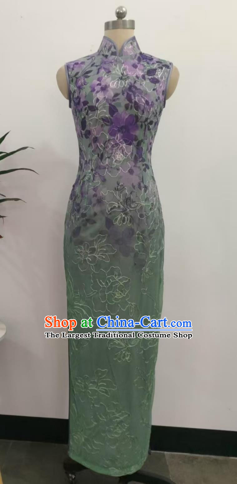 Custom Hong Kong Style 150 kg Slimming Fit Sleeveless Gradient Qipao Dress