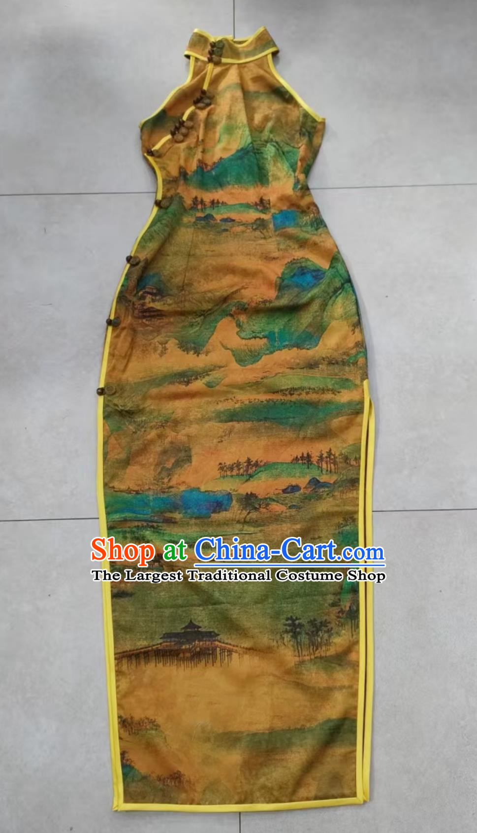 Custom 150kg Chinese Style A Thousand Miles Of Golden Mountains Spaghetti Strap Sleeveless Qipao Round Neckline Handmade Frog Buttons Cheongsam