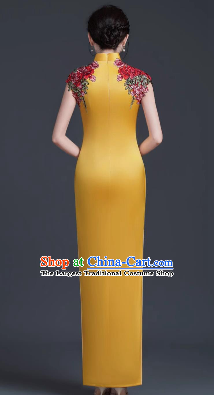 Yellow Chinese Style Banquet Evening Gown Stage Performance Slim Long Embroidered Qipao