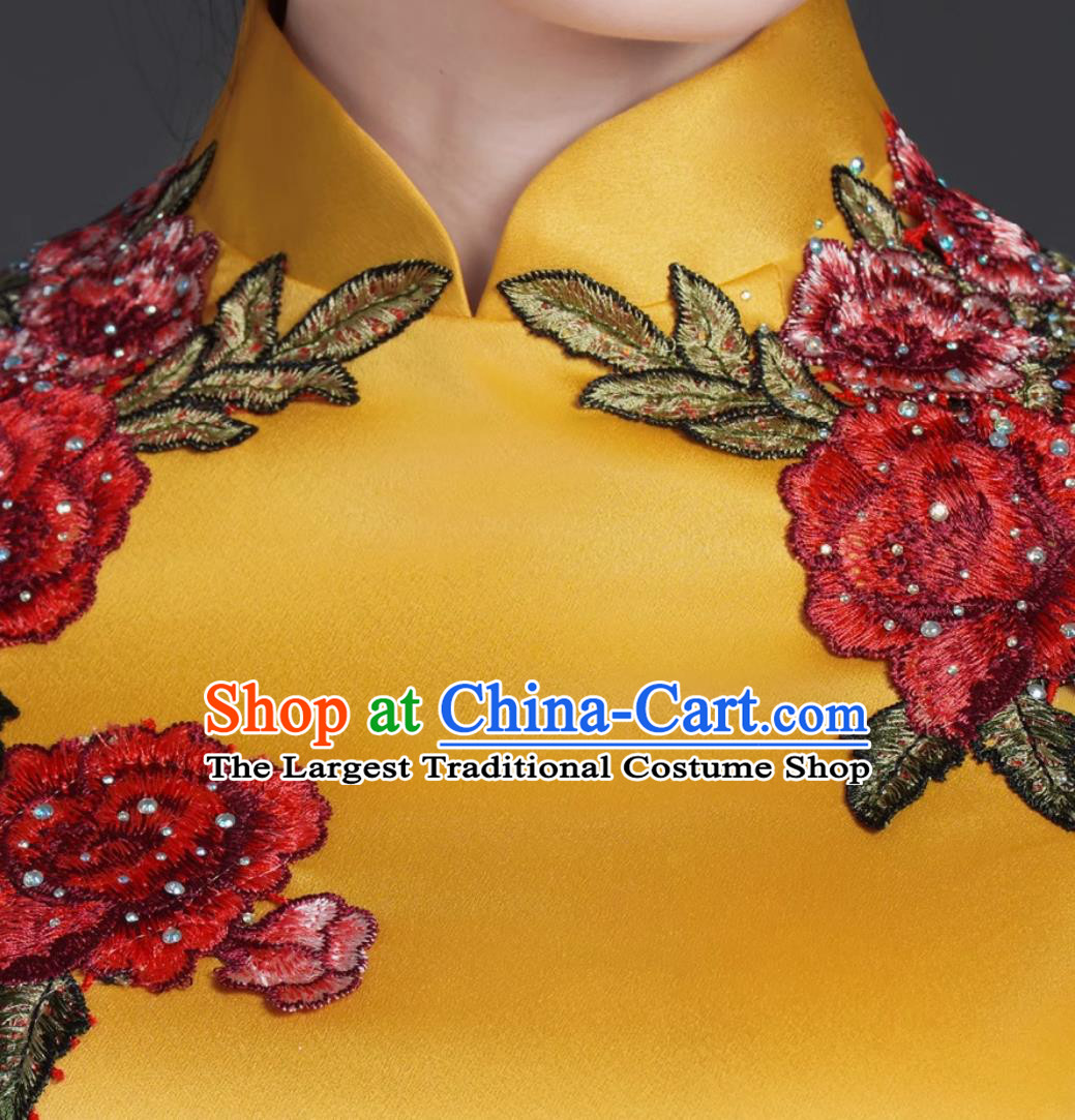Yellow Chinese Style Banquet Evening Gown Stage Performance Slim Long Embroidered Qipao