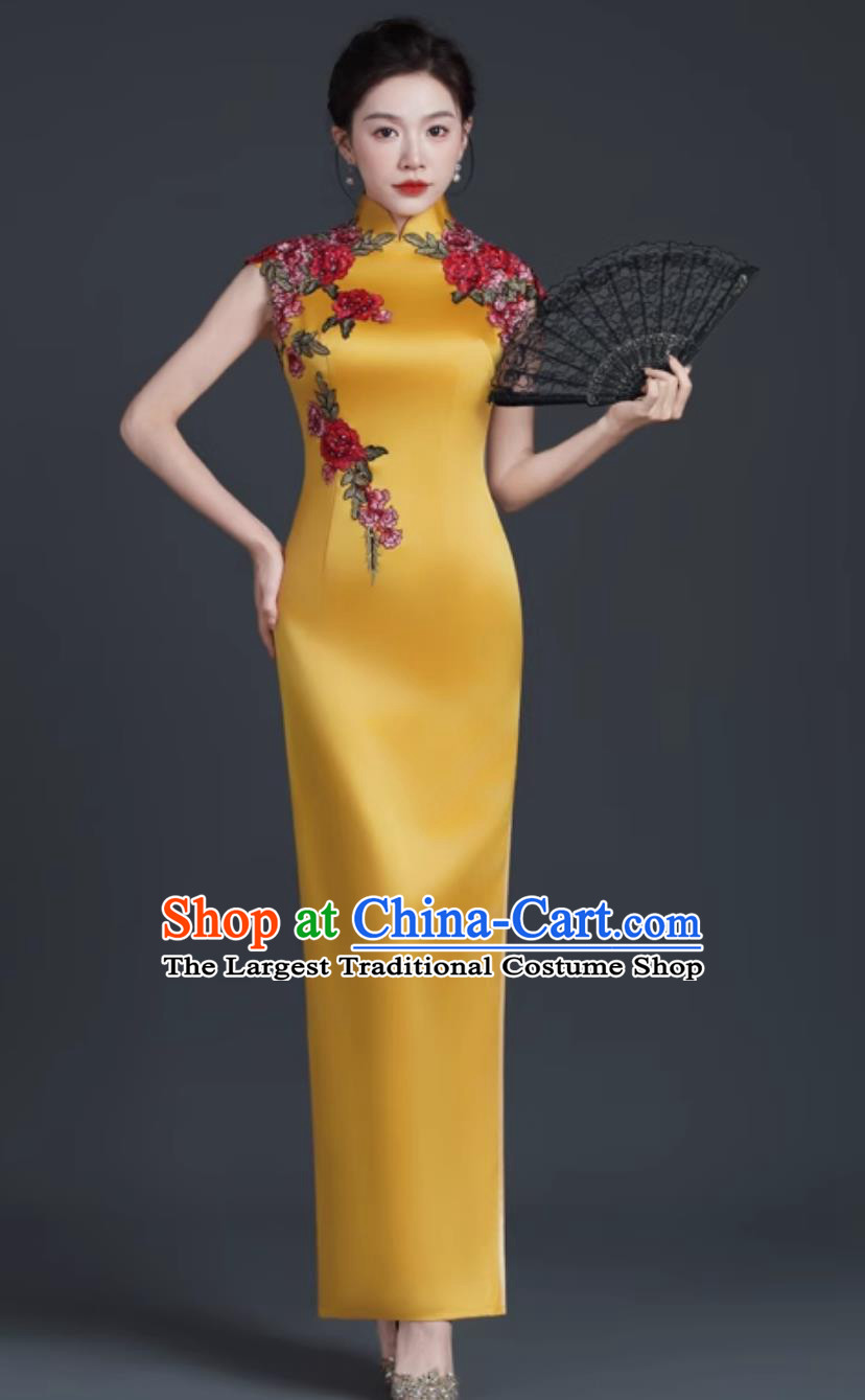 Yellow Chinese Style Banquet Evening Gown Stage Performance Slim Long Embroidered Qipao
