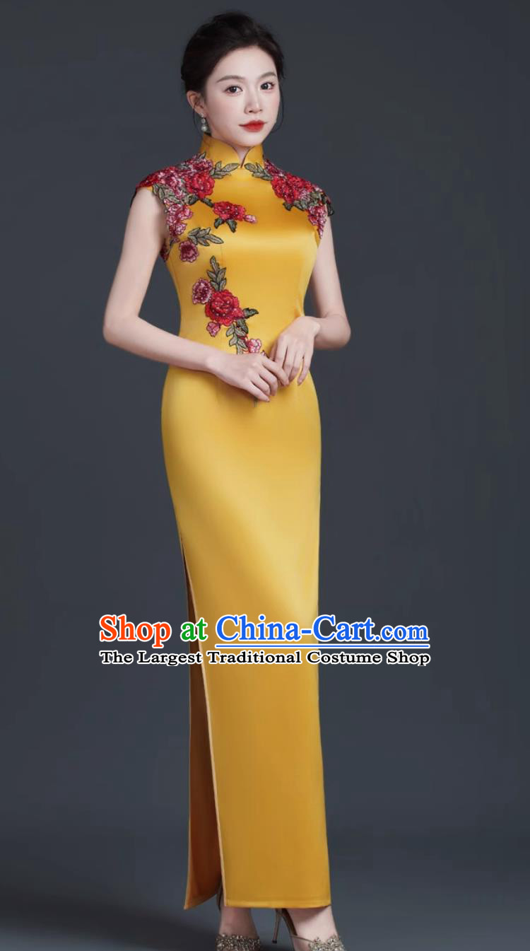 Yellow Chinese Style Banquet Evening Gown Stage Performance Slim Long Embroidered Qipao
