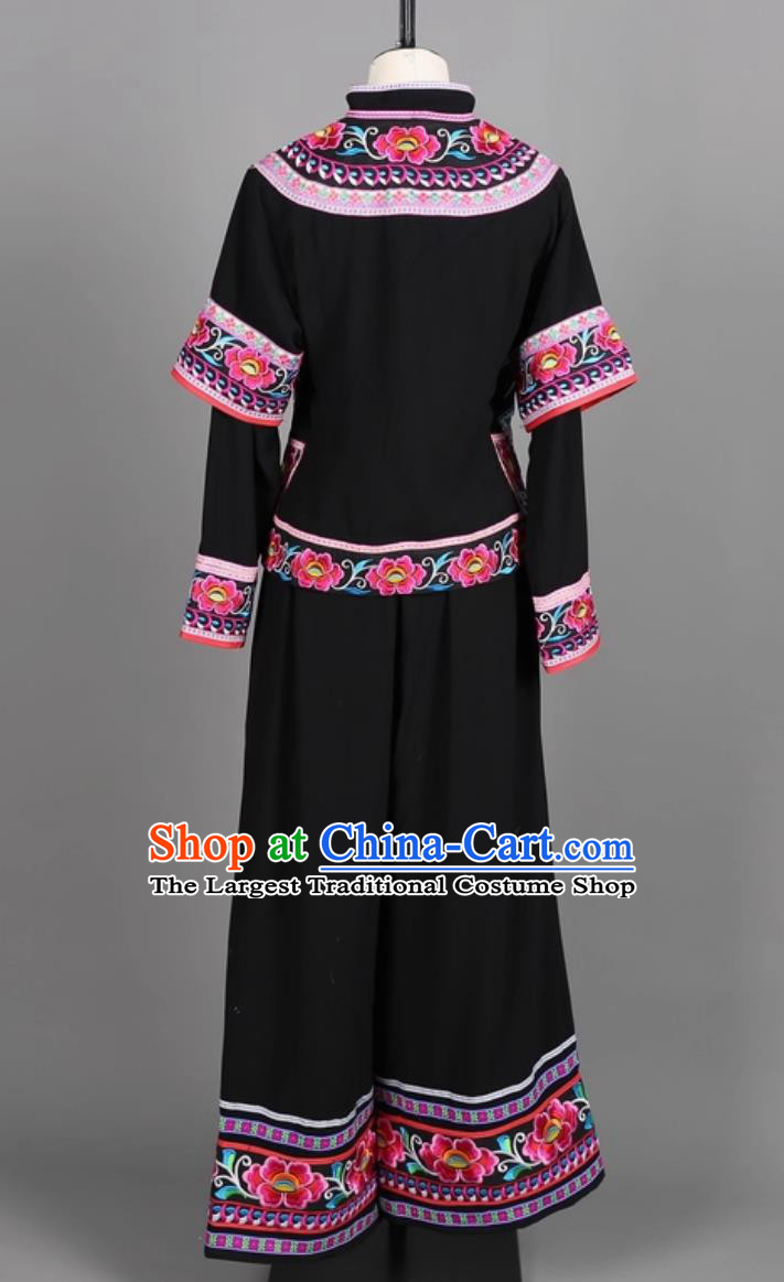 Yunnan Yi Ethnic Embroidered Costume Chinese Folk Dance Stage Performance Attire Women Black Dance Outfit